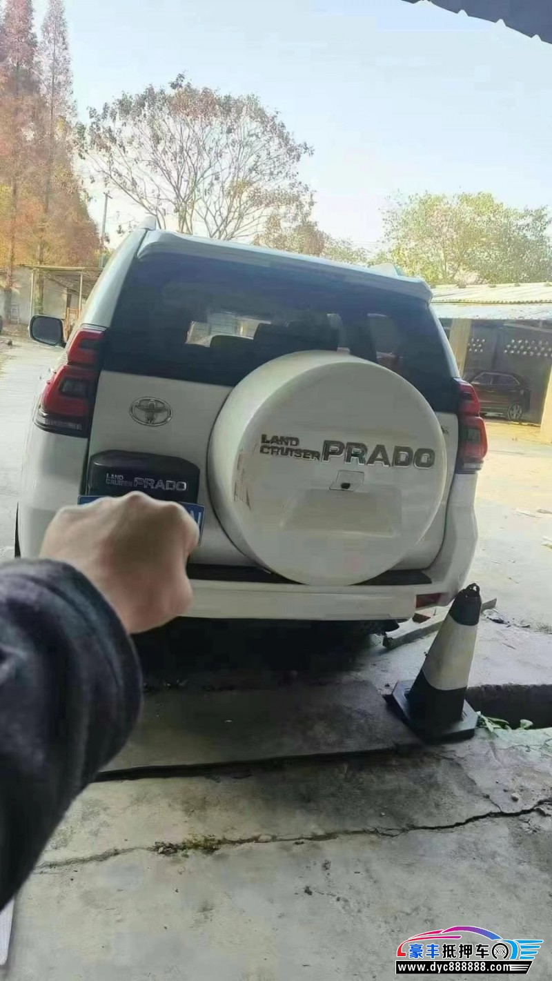 18年丰田普拉多（霸道）轿车抵押车出售