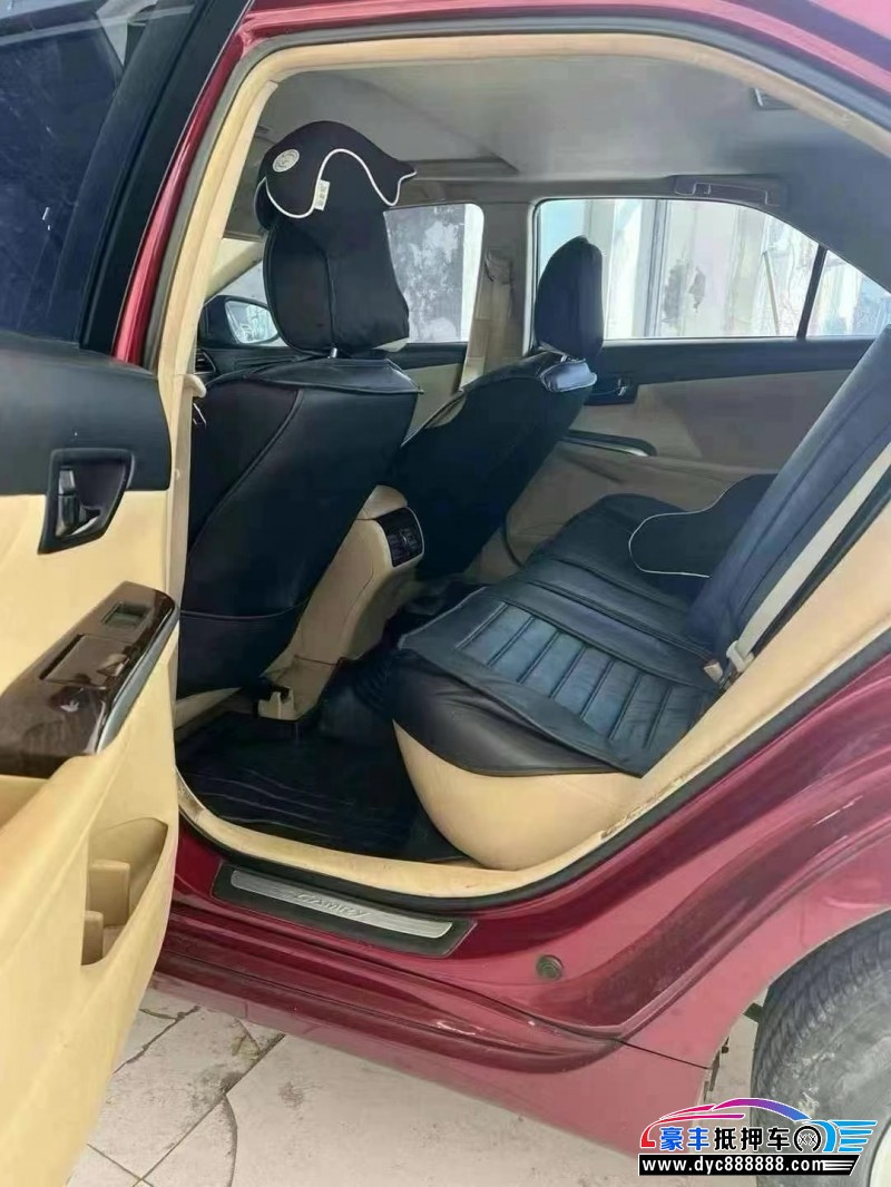 17年丰田凯美瑞轿车抵押车出售