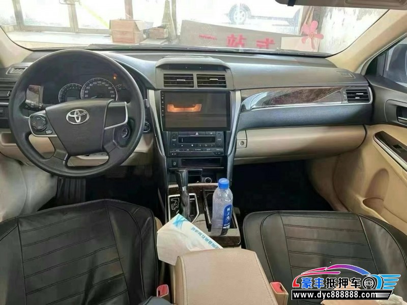 17年丰田凯美瑞轿车抵押车出售