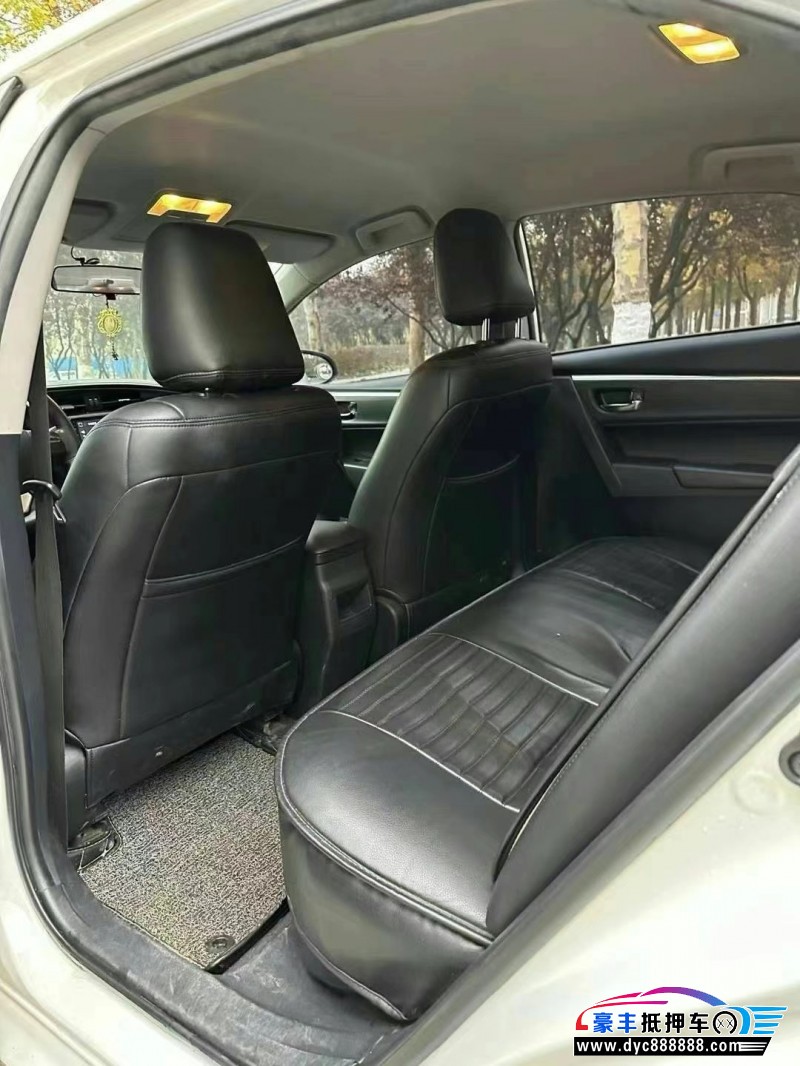 17年丰田卡罗拉轿车抵押车出售