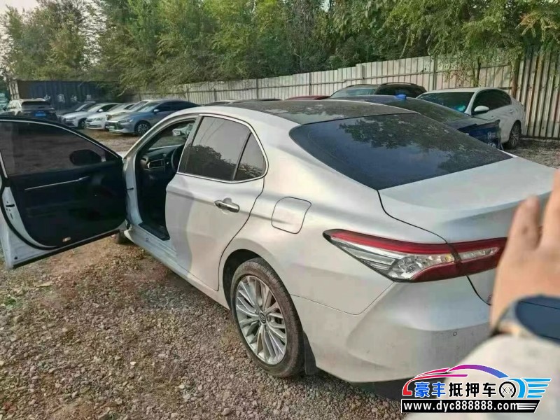 21年丰田凯美瑞轿车抵押车出售