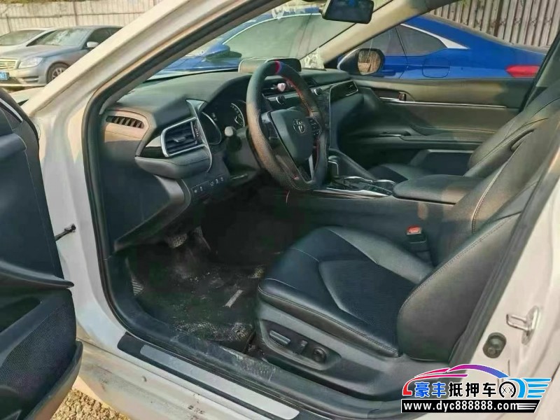 21年丰田凯美瑞轿车抵押车出售