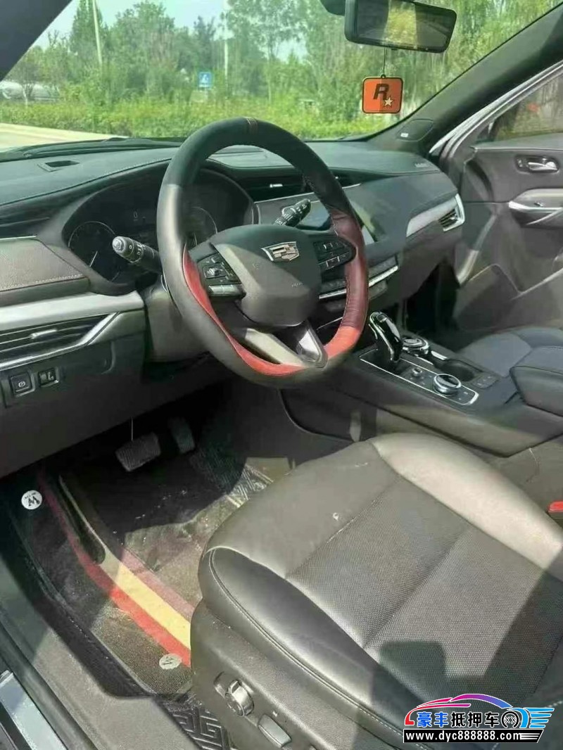 21年凯迪拉克XT4轿车抵押车出售