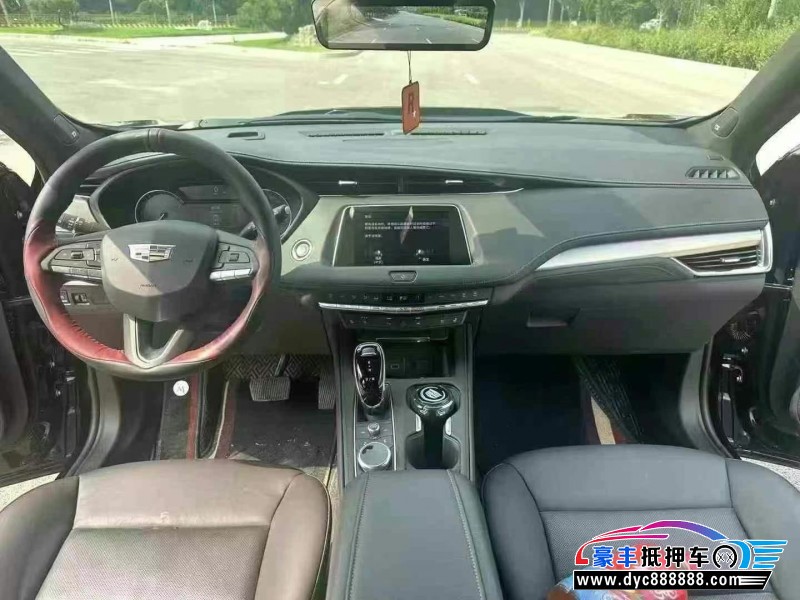 21年凯迪拉克XT4轿车抵押车出售