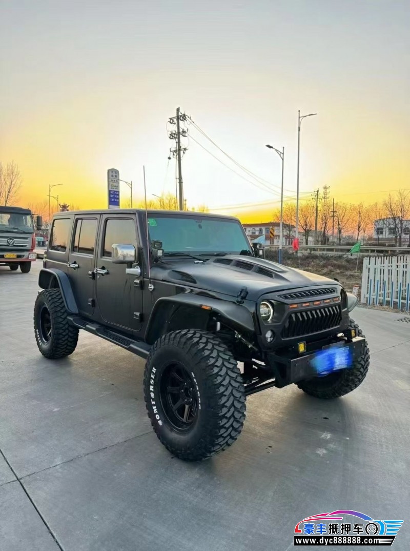 13年Jeep牧马人轿车抵押车出售