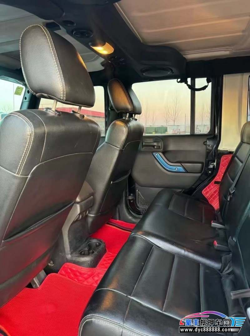 13年Jeep牧马人轿车抵押车出售