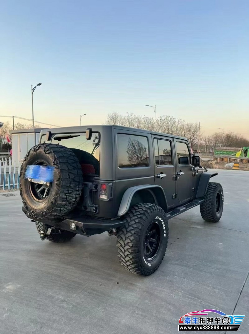 13年Jeep牧马人轿车抵押车出售