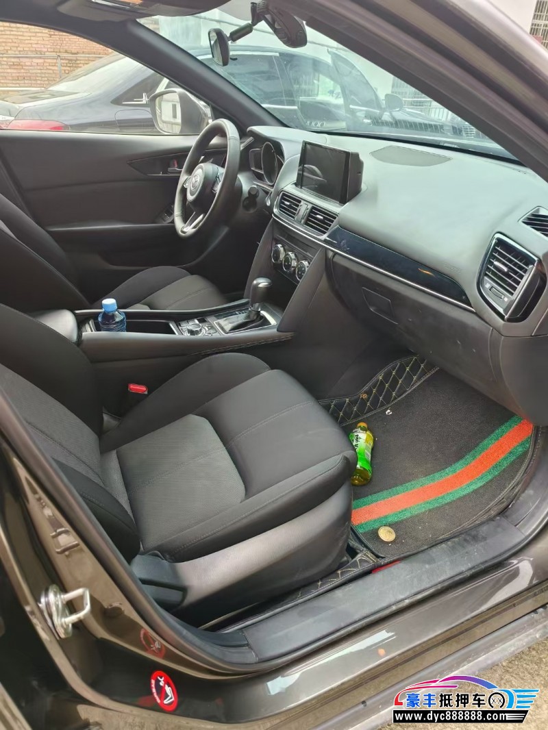 19年马自达CX-4轿车抵押车出售