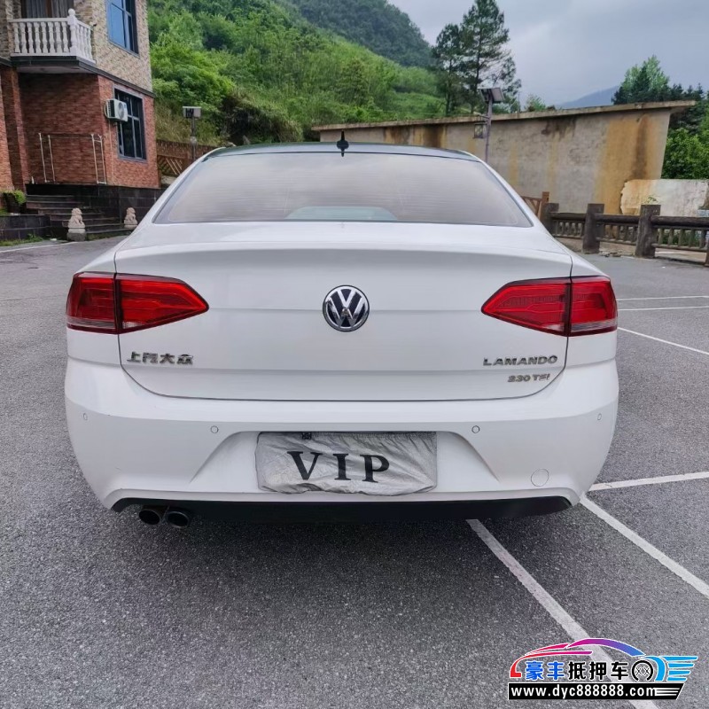 17年大众凌渡轿车抵押车出售