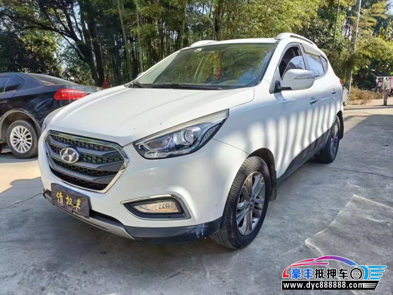 16年现代ix35轿车抵押车出售