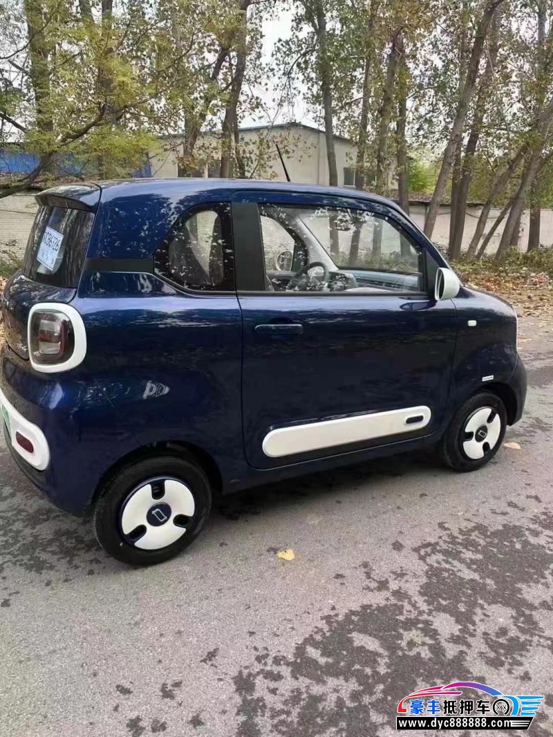 24年奔腾小马轿车抵押车出售