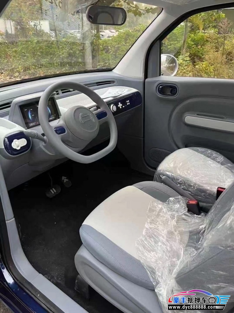 24年奔腾小马轿车抵押车出售