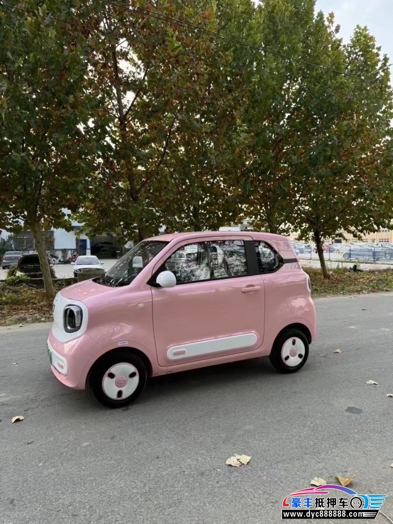 24年奔腾小马轿车抵押车出售