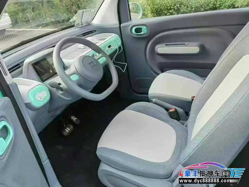 24年奔腾小马轿车抵押车出售