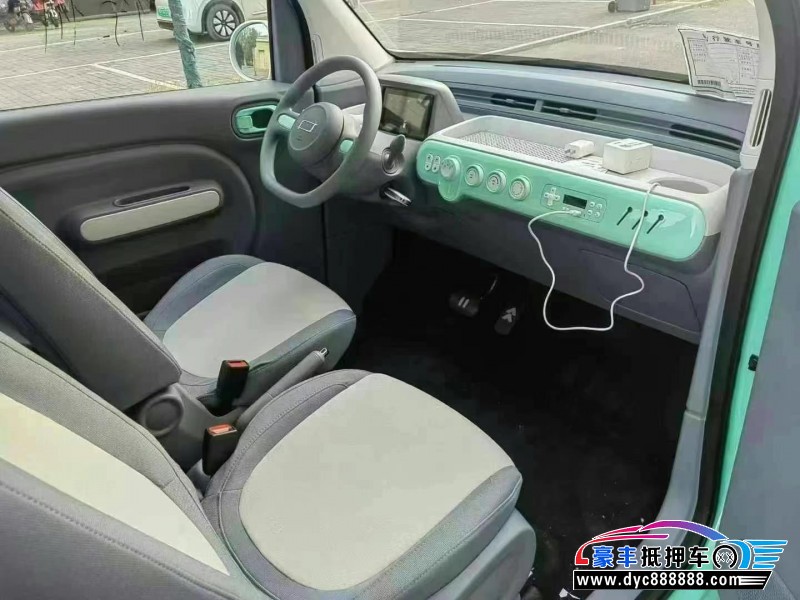 24年奔腾小马轿车抵押车出售