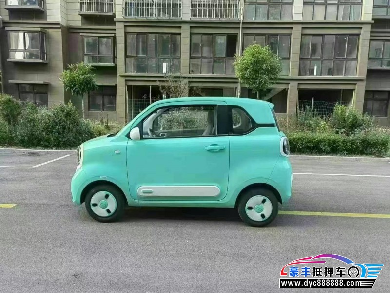 24年奔腾小马轿车抵押车出售