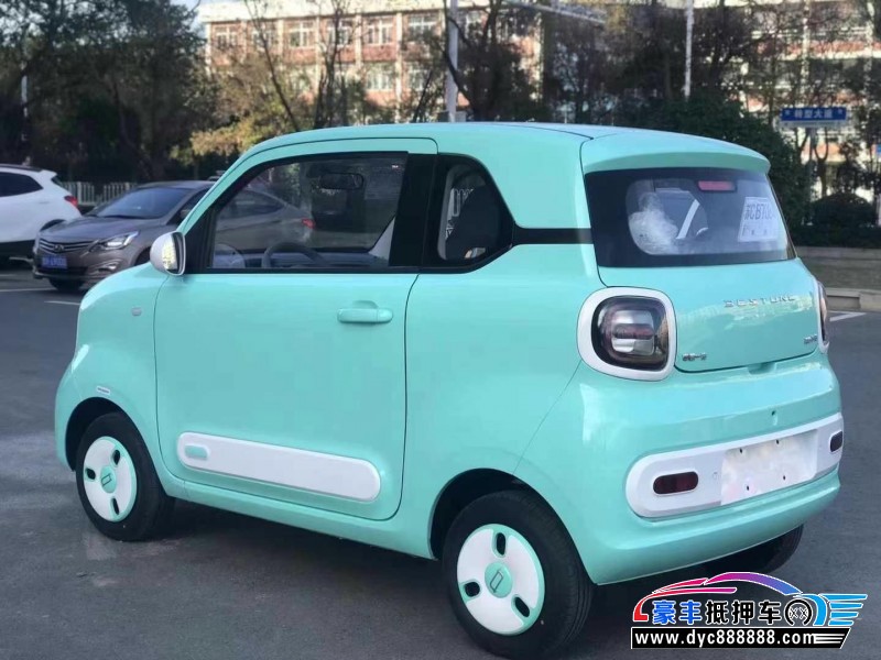 24年奔腾小马轿车抵押车出售