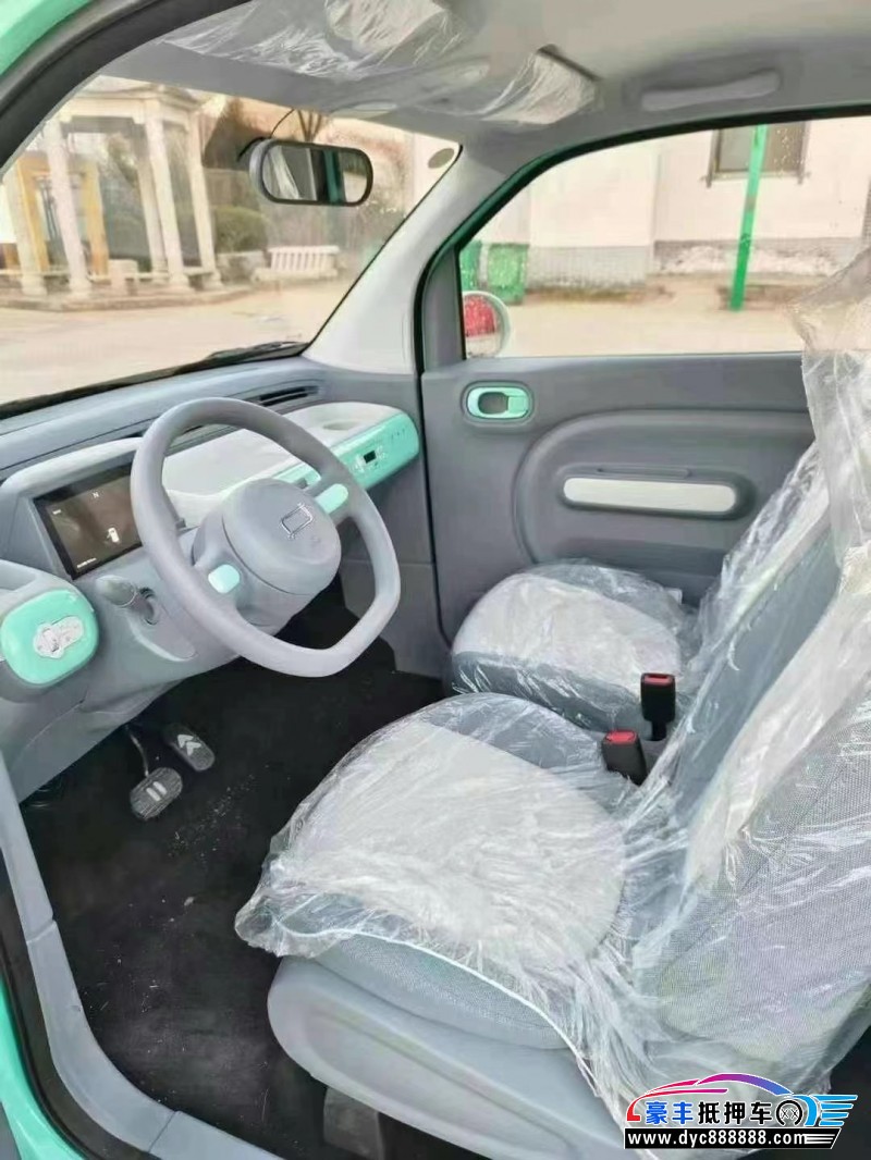 24年奔腾小马轿车抵押车出售