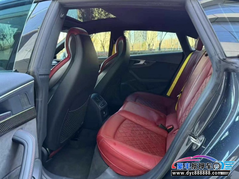 19年奥迪S5轿车抵押车出售