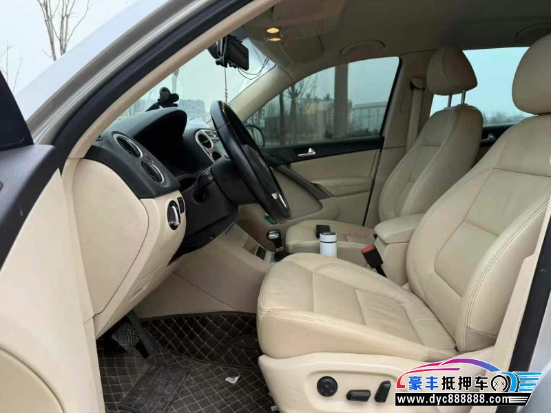 11年大众途观轿车抵押车出售