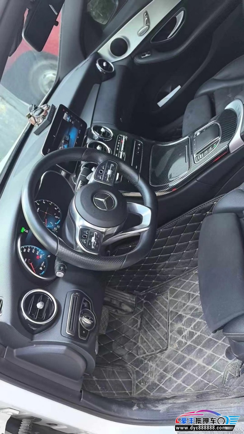 19年奔驰C轿车抵押车出售