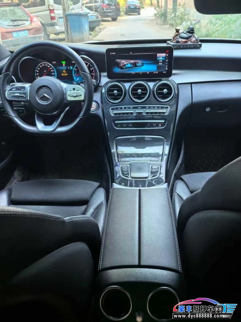 19年奔驰C轿车抵押车出售