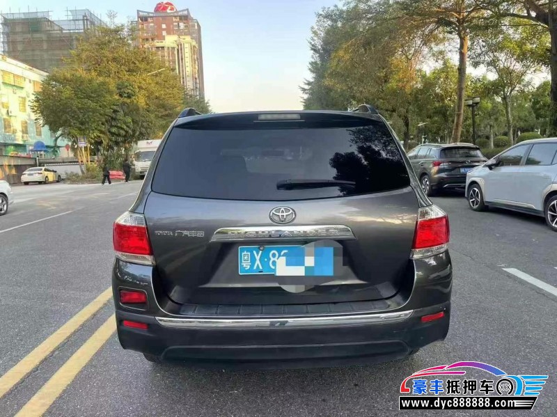 13年丰田汉兰达轿车抵押车出售