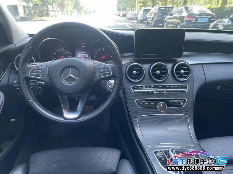 18年奔驰C轿车抵押车出售