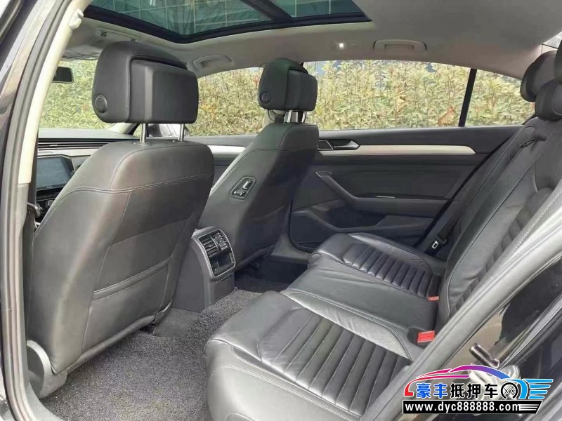 18年大众迈腾轿车抵押车出售