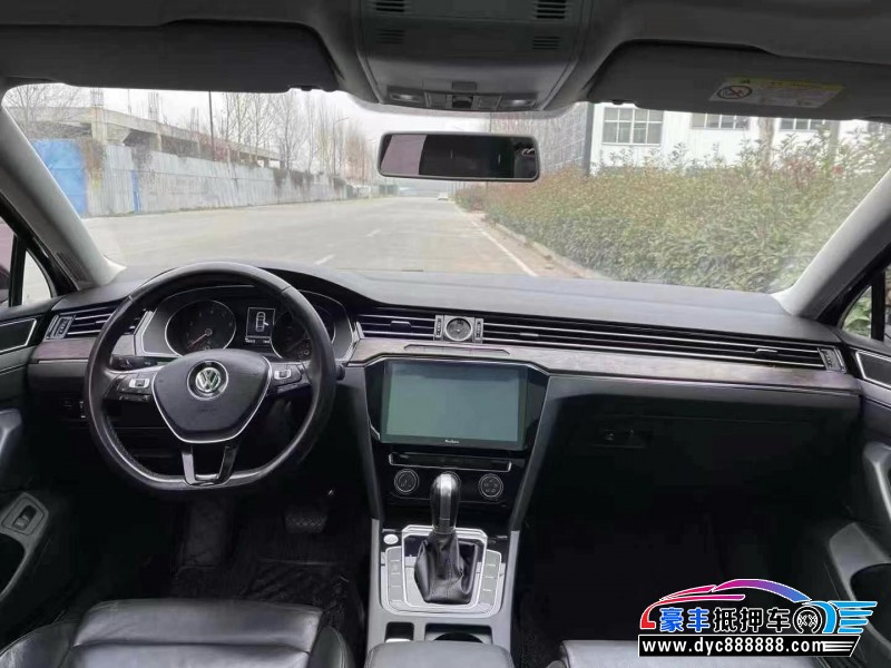 18年大众迈腾轿车抵押车出售