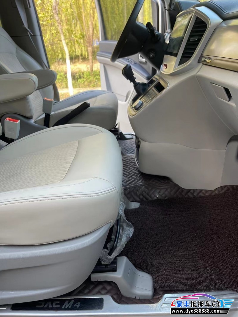 20年江淮瑞风轿车抵押车出售