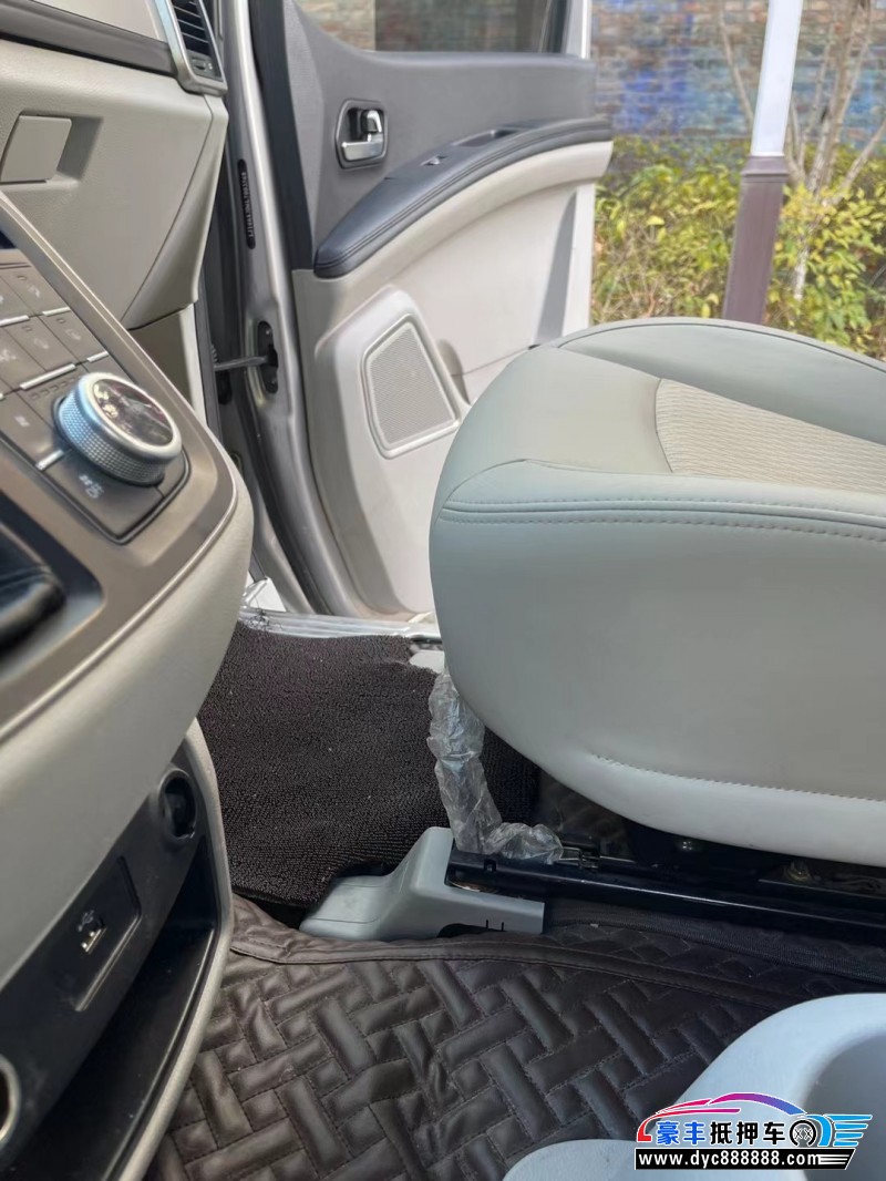 20年江淮瑞风轿车抵押车出售