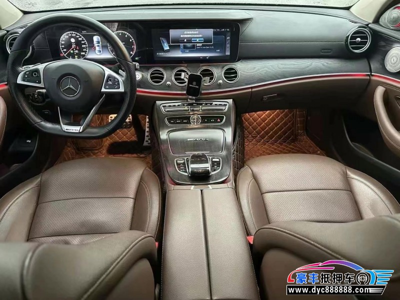 17年奔驰E轿车抵押车出售