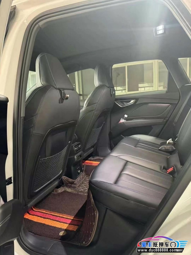 24年奥迪Q4轿车抵押车出售