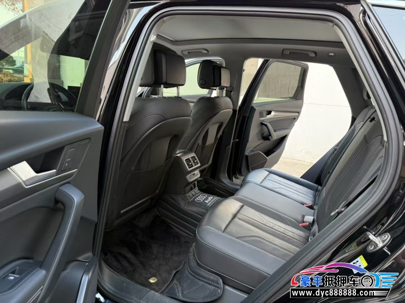 22年奥迪Q5SUV抵押车出售