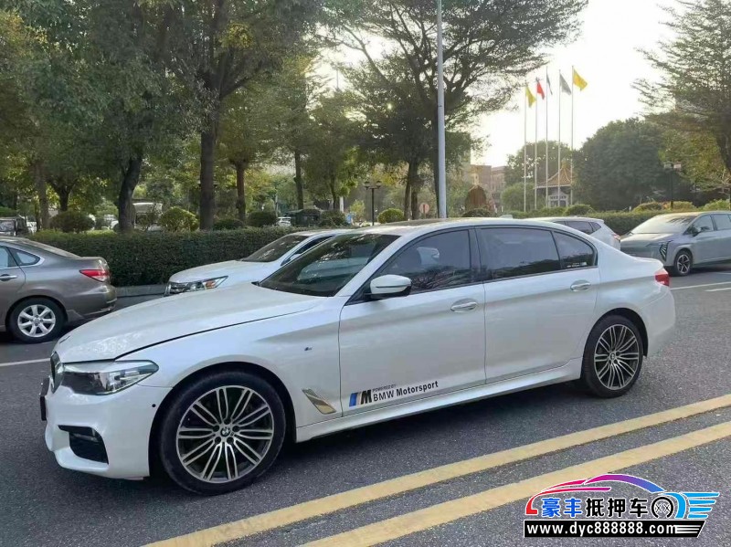 18年宝马5系轿车抵押车出售