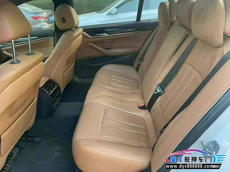 18年宝马5系轿车抵押车出售