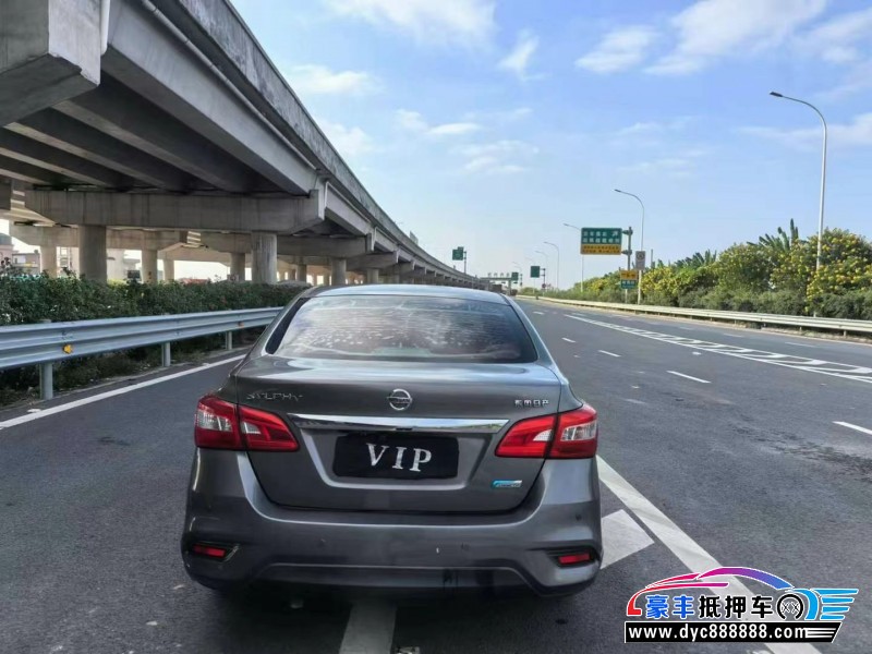 17年日产轩逸轿车抵押车出售