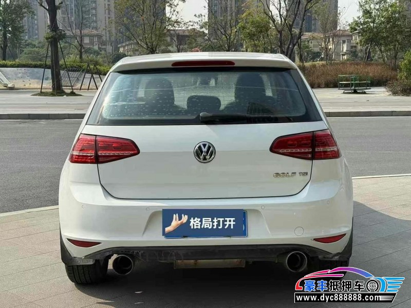 15年大众高尔夫轿车抵押车出售