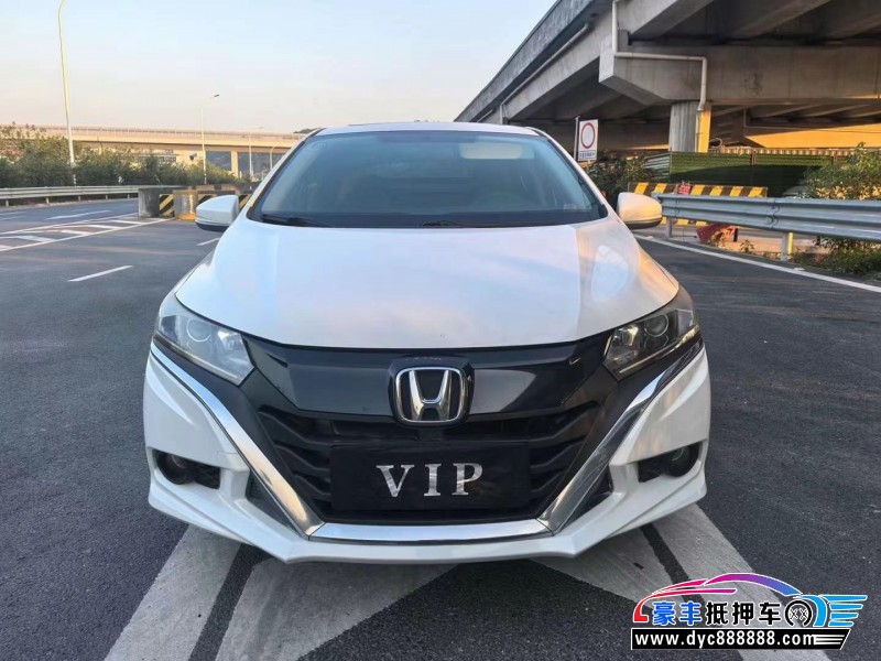16年本田竞瑞轿车抵押车出售