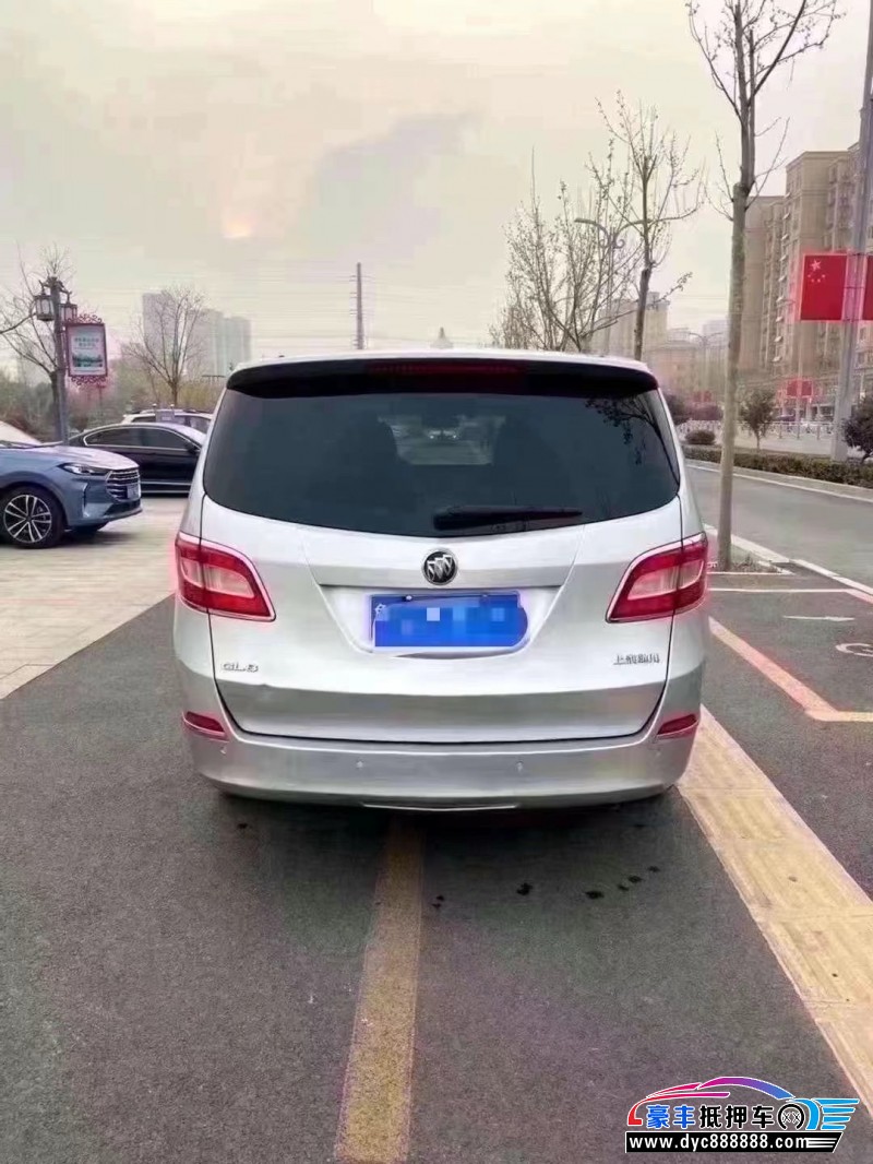 11年别克GL8轿车抵押车出售