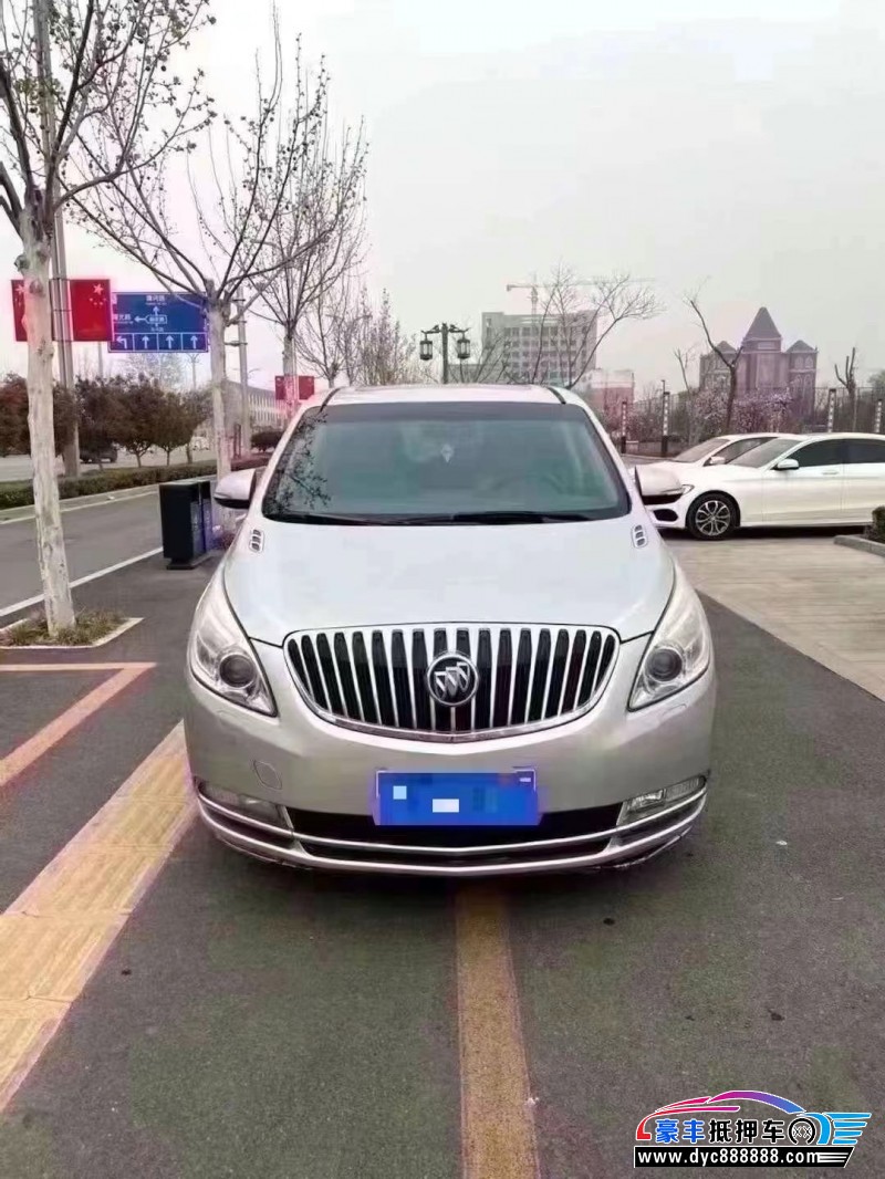 11年别克GL8轿车抵押车出售