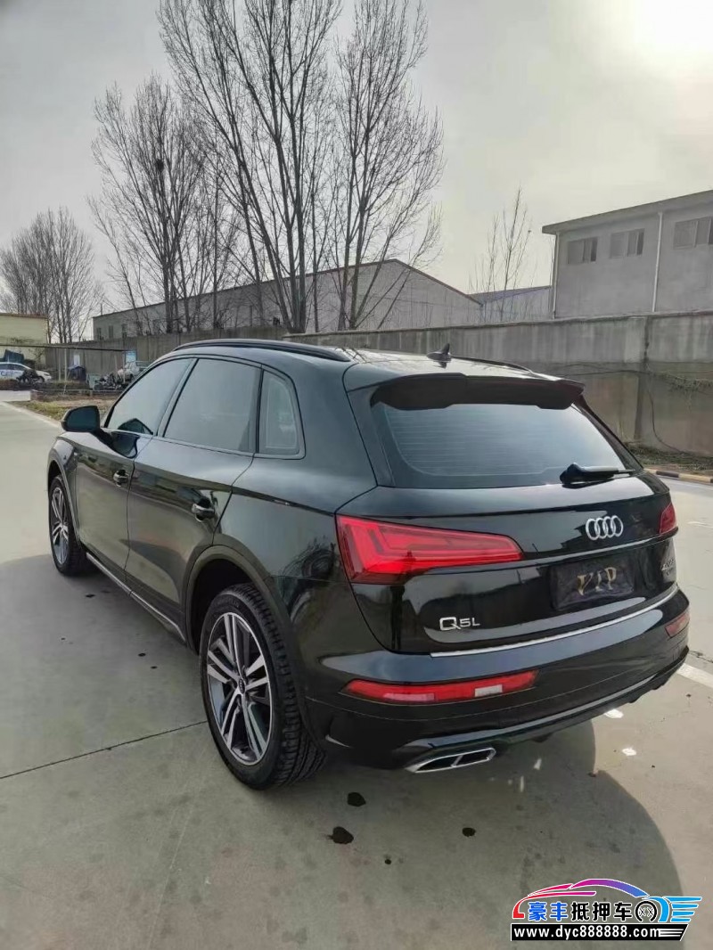 22年奥迪Q5轿车抵押车出售