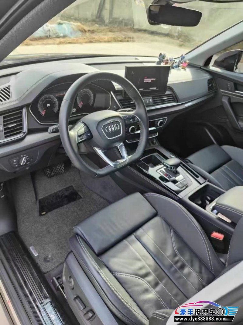 22年奥迪Q5轿车抵押车出售