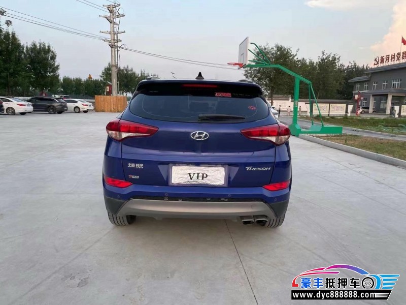 17年现代途胜轿车抵押车出售