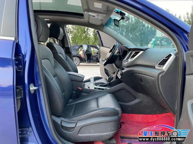 17年现代途胜轿车抵押车出售