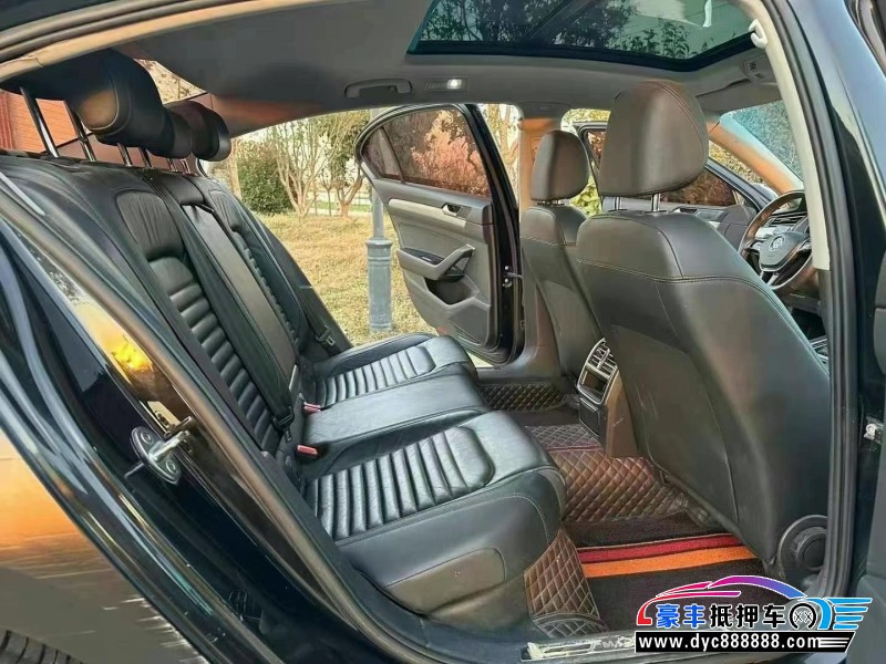 18年大众迈腾轿车抵押车出售