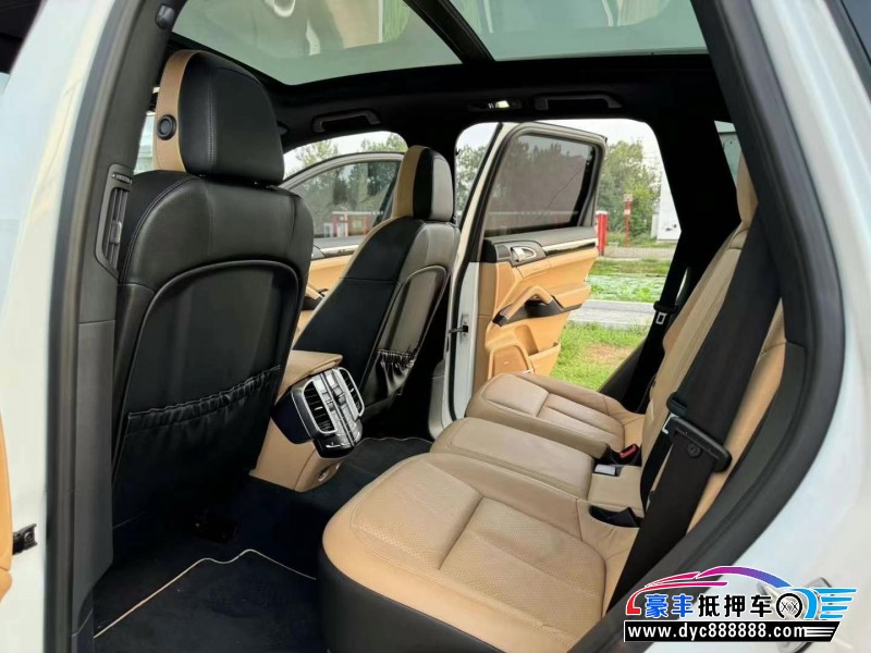 14年保时捷卡宴轿车抵押车出售