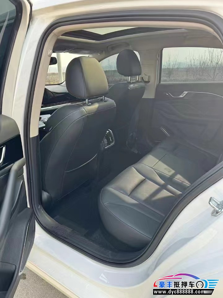 23年奔腾B70轿车抵押车出售