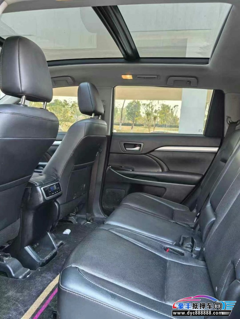 21年丰田汉兰达轿车抵押车出售